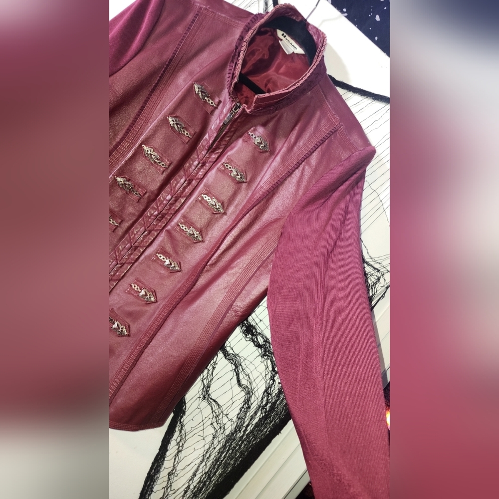 ✨️Chic Burgundy Leather Blazer Jacket✨️ - Picture 6 of 10